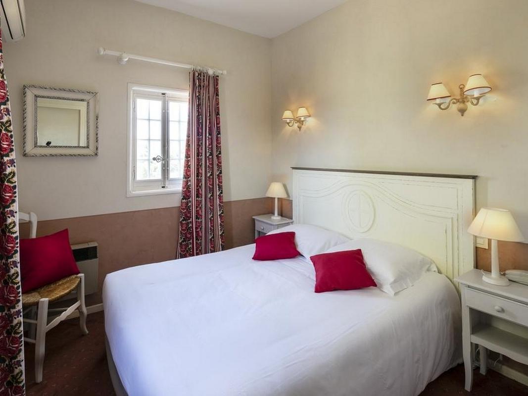 Demeures Et Chateaux Hotel L'Hermitage Pernes-les-Fontaines Exteriör bild