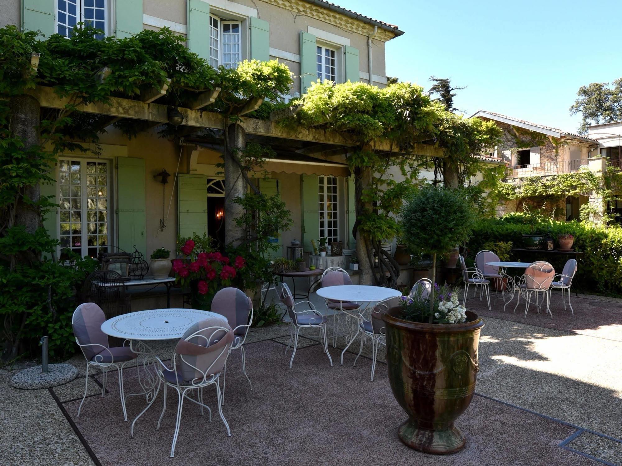 Demeures Et Chateaux Hotel L'Hermitage Pernes-les-Fontaines Exteriör bild