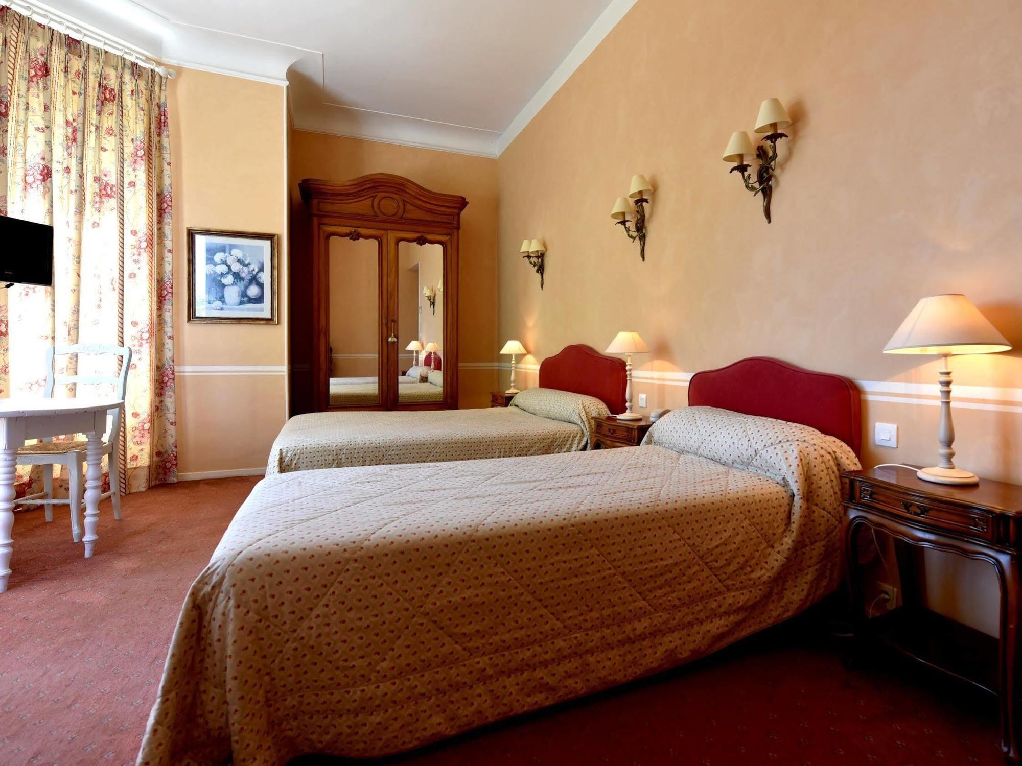 Demeures Et Chateaux Hotel L'Hermitage Pernes-les-Fontaines Exteriör bild